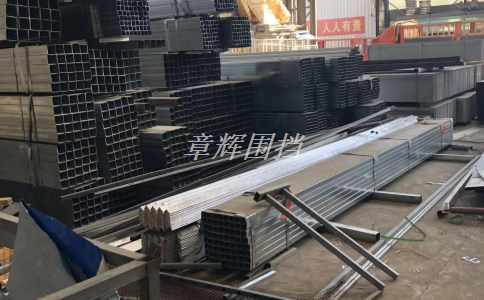 金屬圍擋是否容易被污染和損壞？