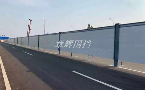 如何利用高壓水槍清洗金屬圍擋表面的污垢？(介紹高壓水槍在金屬圍擋清洗中的應用)